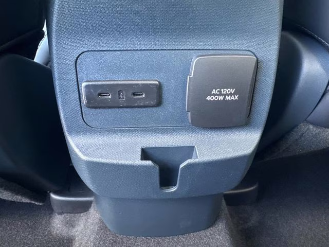 2026 White Metallic Ford Maverick Lariat AWD Truck