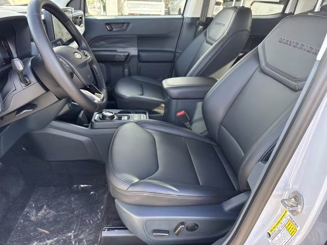 2026 White Metallic Ford Maverick Lariat AWD Truck