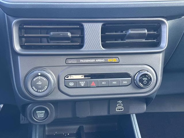 2026 White Metallic Ford Maverick Lariat AWD Truck