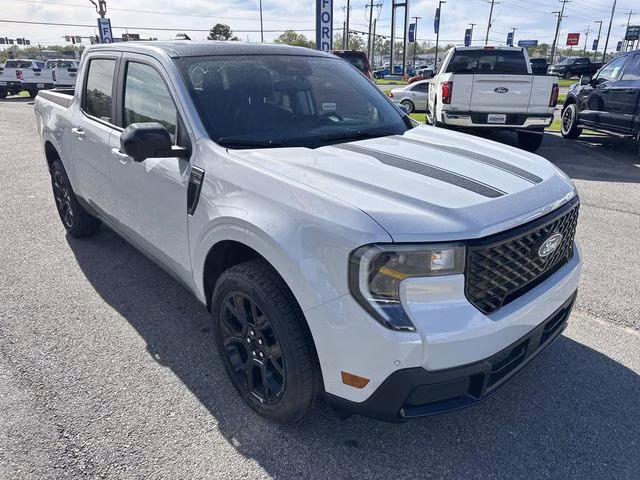 2026 White Metallic Ford Maverick Lariat AWD Truck