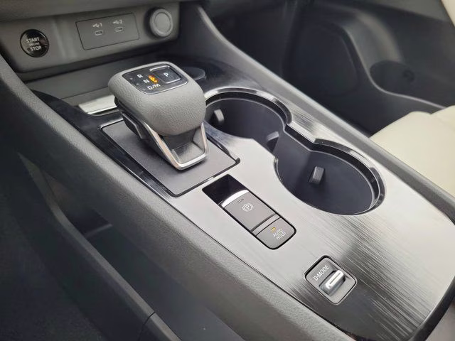 2026 Everest White Pearl Tricoat Nissan Rogue SV FWD SUV