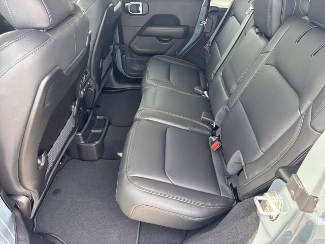 2026 Anvil Clearcoat Jeep Wrangler Sahara 4X4 Convertible