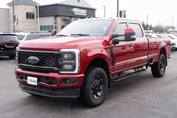 2023 Rapid Red Metallic Tinted Clearcoat Ford Super Duty F-250 SRW Lariat 4X4 Truck