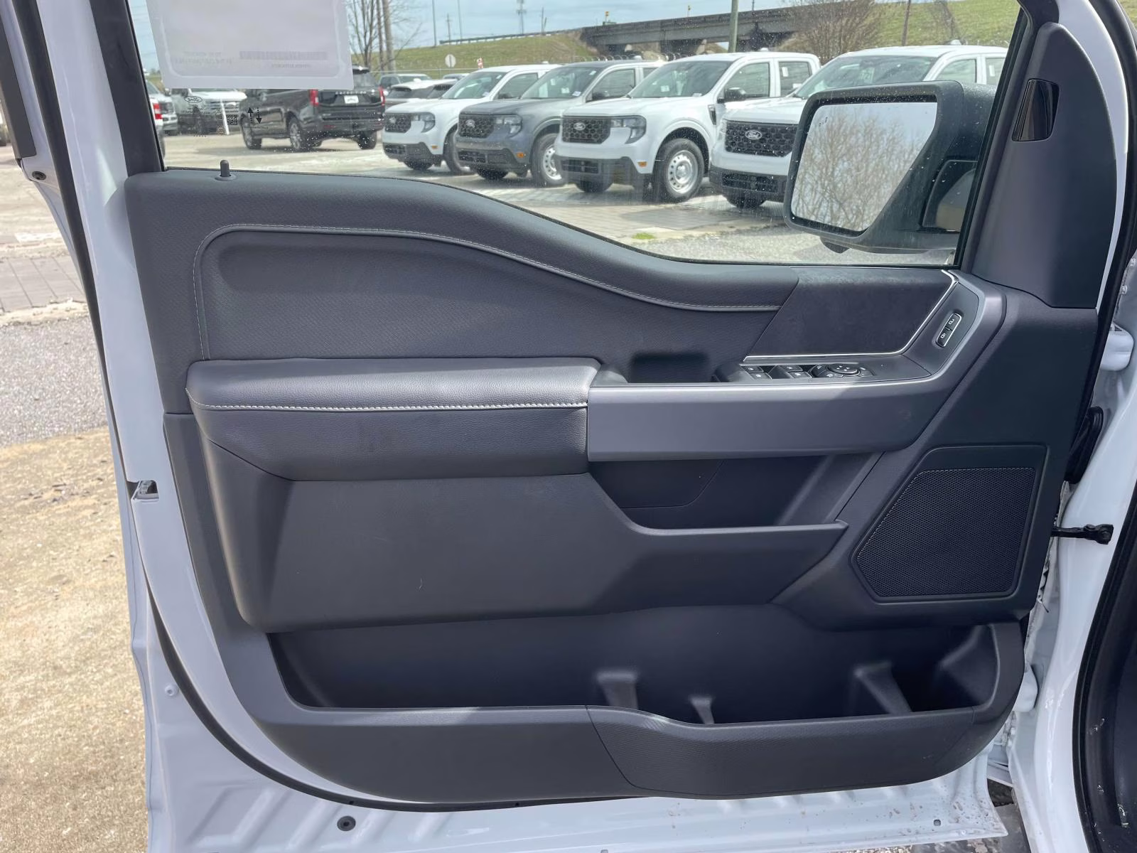 2026 Oxford White Ford F-150 XLT 4X4 Truck