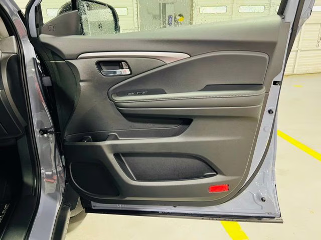 2026 Sonic Gray Pearl Honda Ridgeline RTL AWD Truck