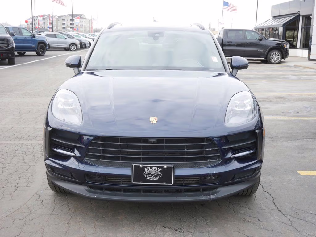 2021 Sapphire Blue Metallic Porsche Macan Base AWD SUV