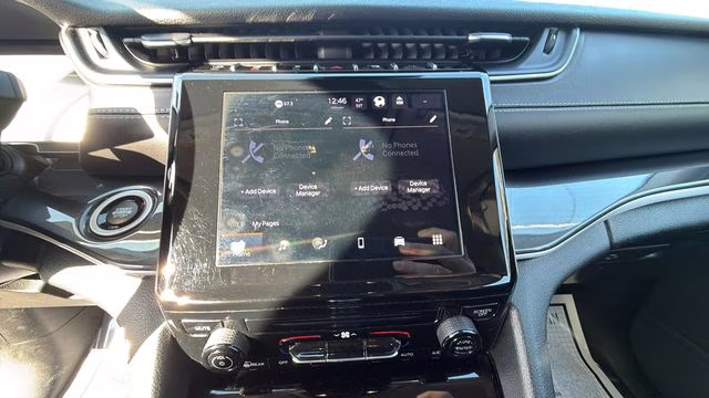 2023 Baltic Gray Metallic Clearcoat Jeep Grand Cherokee Laredo 4X4 SUV