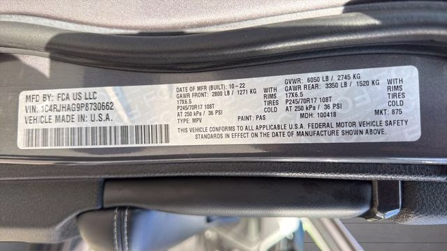 2023 Baltic Gray Metallic Clearcoat Jeep Grand Cherokee Laredo 4X4 SUV