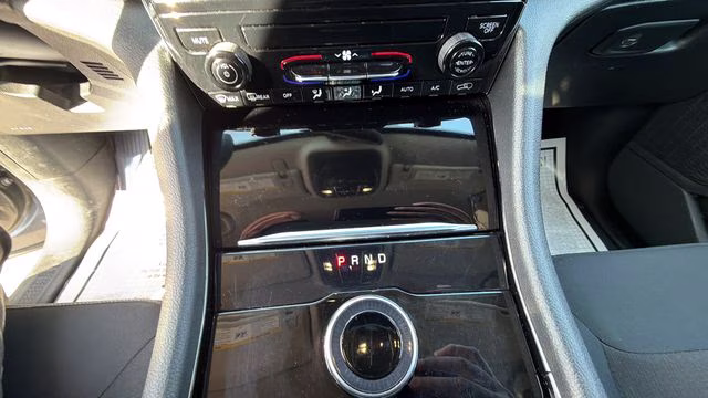 2023 Baltic Gray Metallic Clearcoat Jeep Grand Cherokee Laredo 4X4 SUV