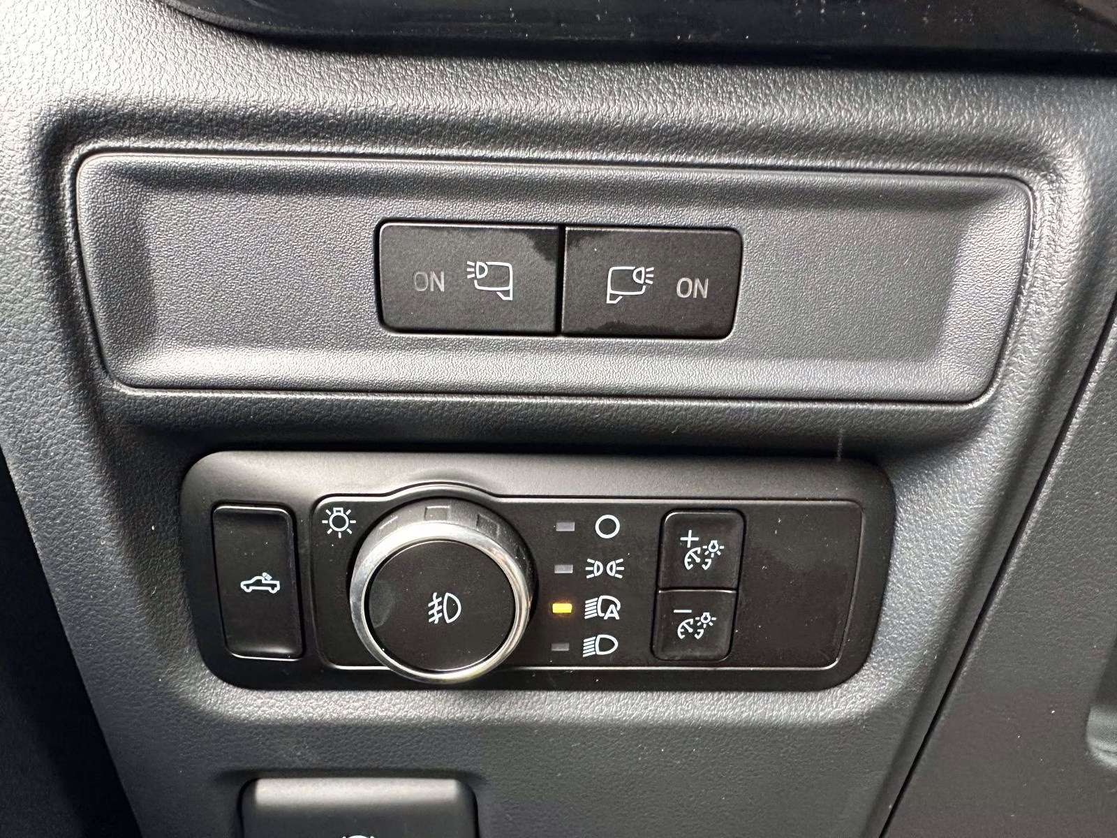 2023 Hot Pepper Red Metallic Tinted Clearcoat Ford F-150 XL 4WD SuperCab 6.5' Box 4X4 Truck