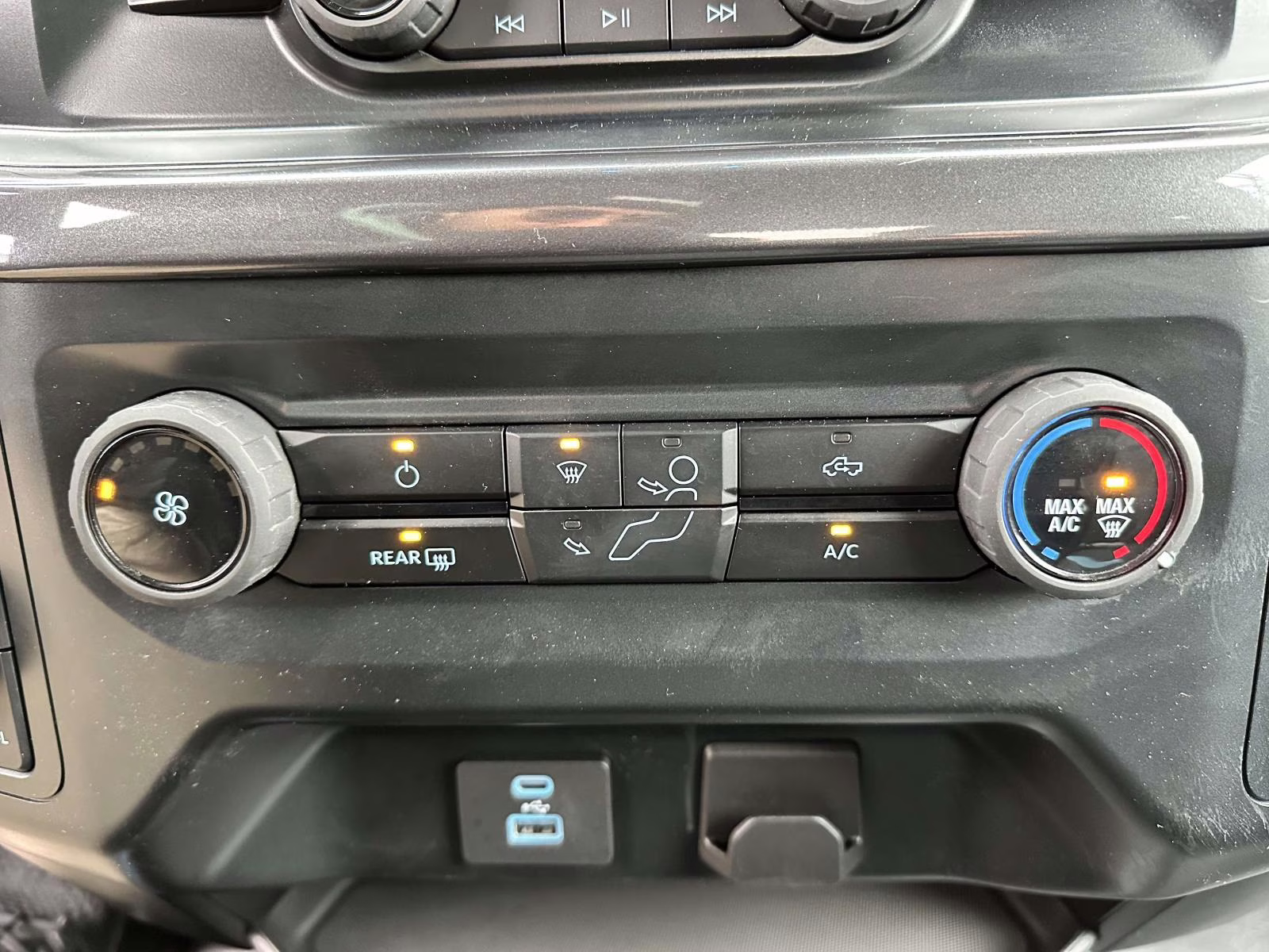 2023 Hot Pepper Red Metallic Tinted Clearcoat Ford F-150 XL 4WD SuperCab 6.5' Box 4X4 Truck