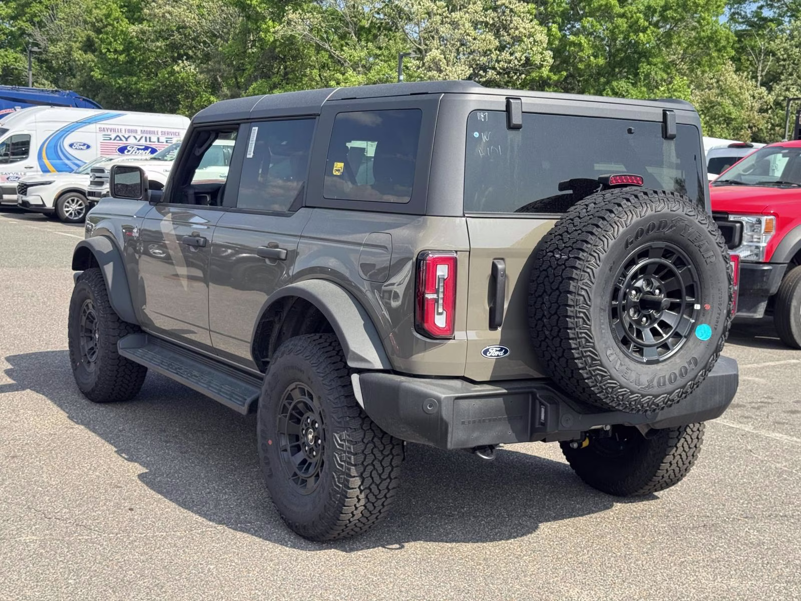 2026 Marsh Gray Ford Bronco Outer Banks 4 Door 4x4 4X4 SUV
