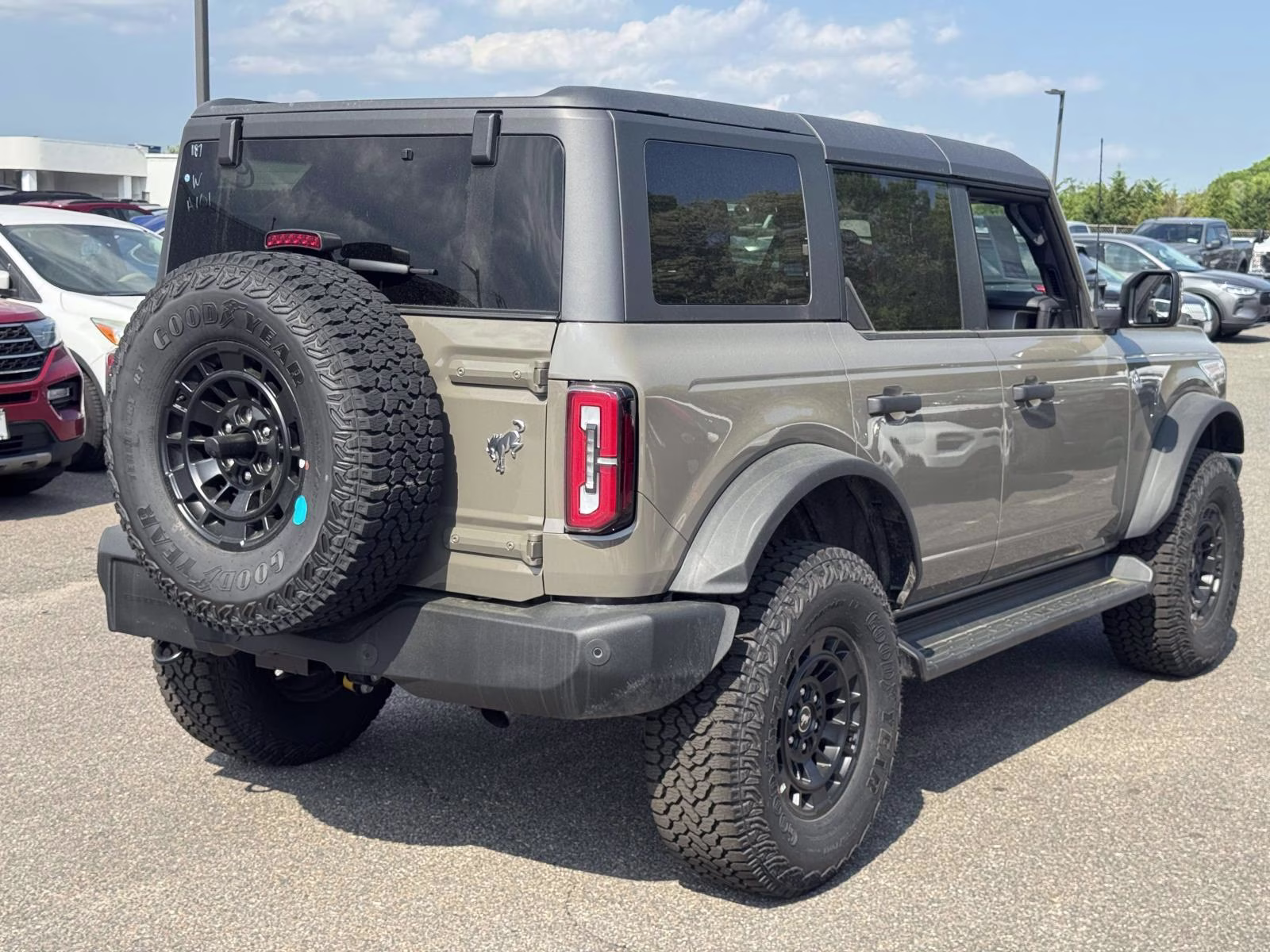 2026 Marsh Gray Ford Bronco Outer Banks 4 Door 4x4 4X4 SUV