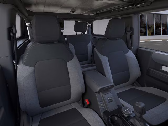 2026 Oxford White Ford Bronco Base 4X4 SUV