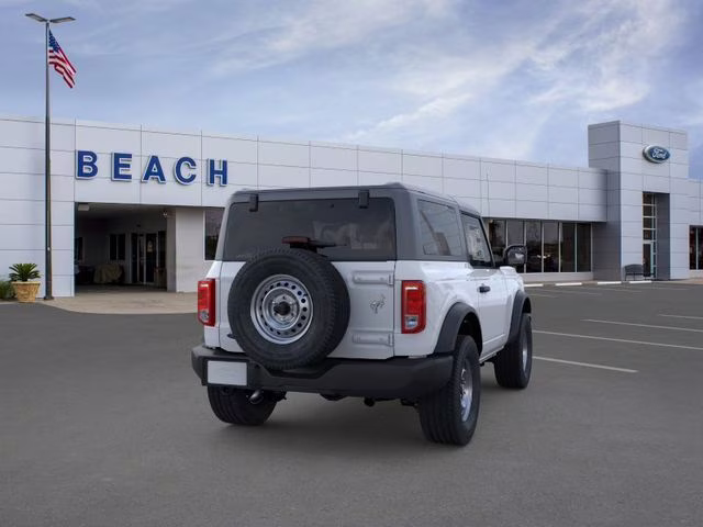 2026 Oxford White Ford Bronco Base 4X4 SUV