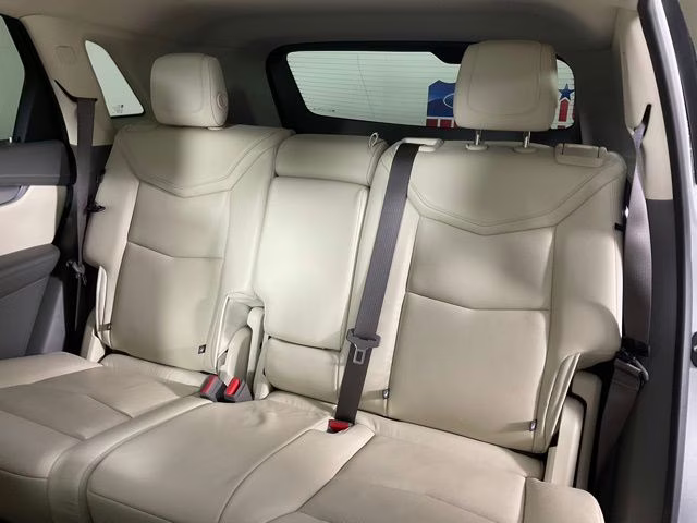 2019 Radiant Silver Metallic Cadillac XT5 Luxury AWD SUV