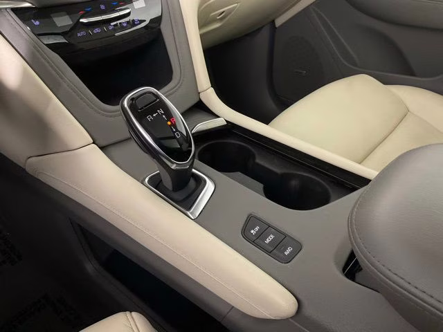 2019 Radiant Silver Metallic Cadillac XT5 Luxury AWD SUV