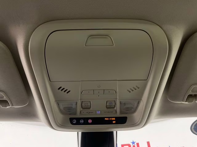 2019 Radiant Silver Metallic Cadillac XT5 Luxury AWD SUV