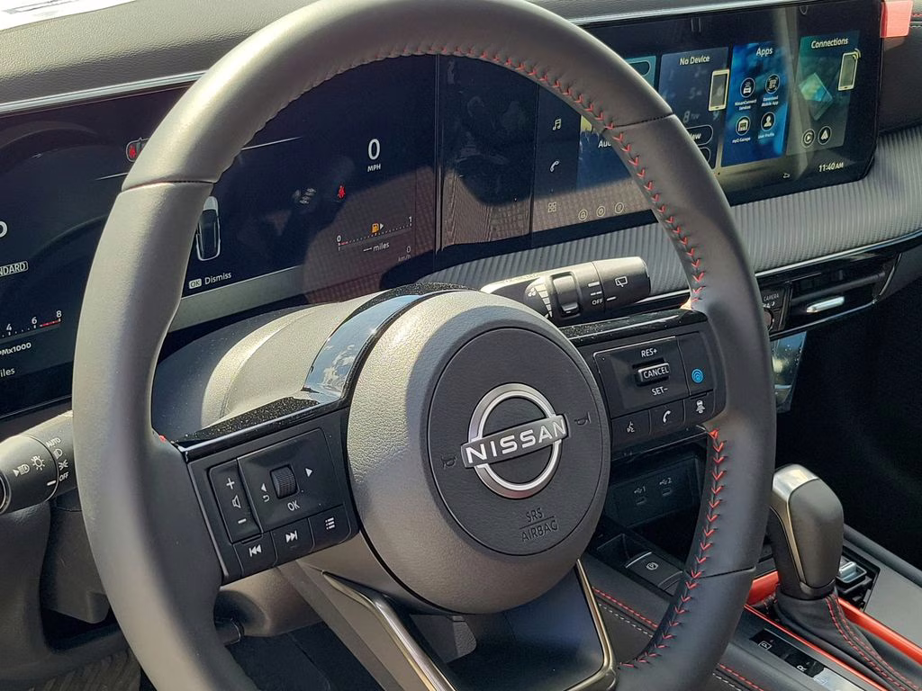 2026 Aspen White Tricoat Nissan Kicks SR FWD SUV