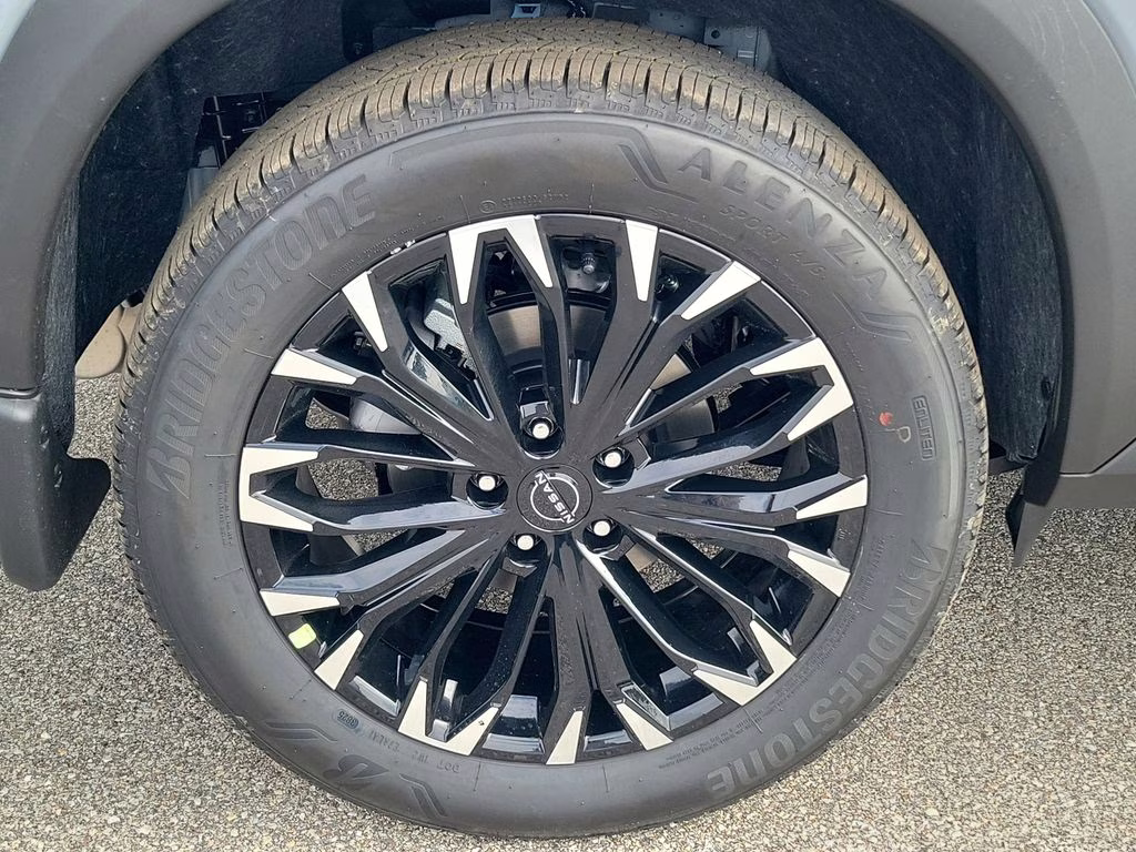 2026 Boulder Gray Pearl Nissan Rogue SV FWD SUV