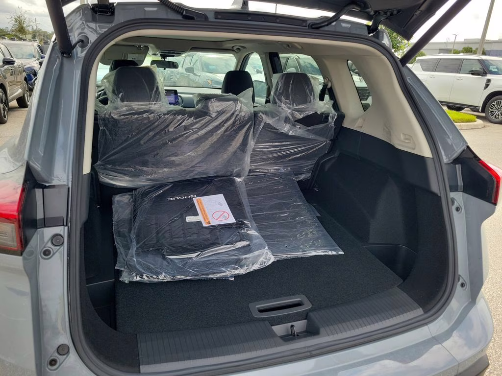 2026 Boulder Gray Pearl Nissan Rogue SV FWD SUV