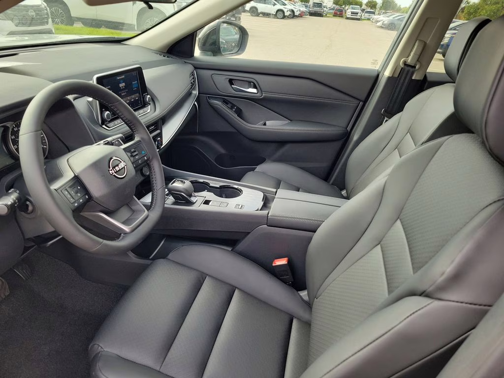 2026 Boulder Gray Pearl Nissan Rogue SV FWD SUV