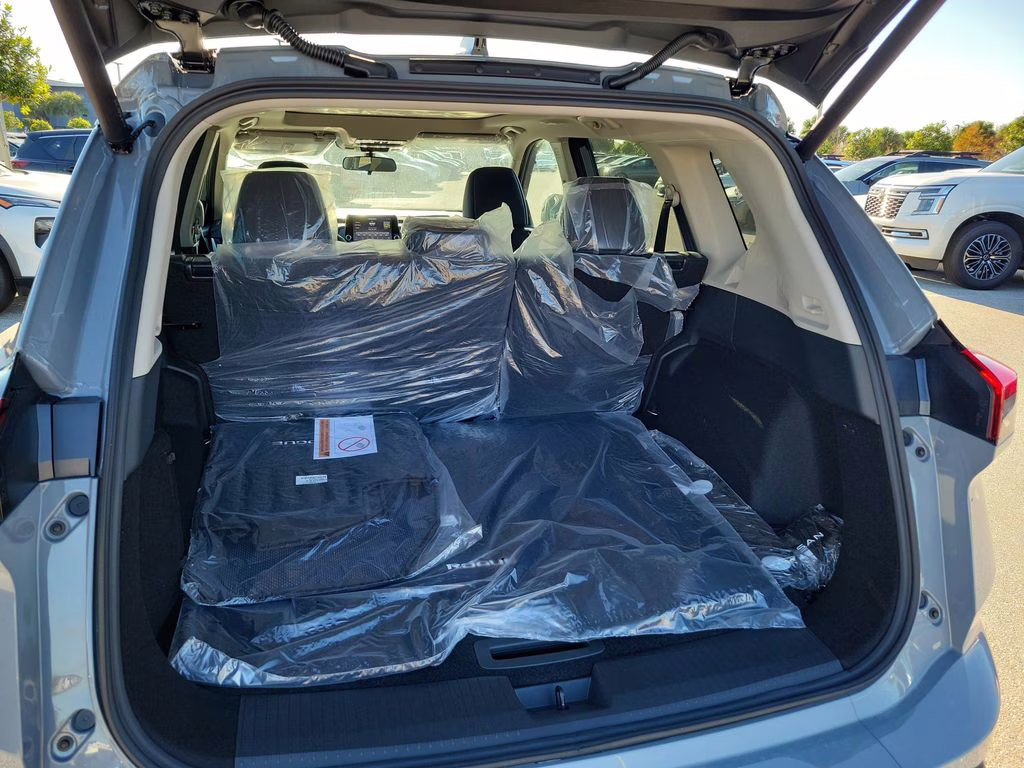 2026 Boulder Gray Pearl Nissan Rogue SV FWD SUV