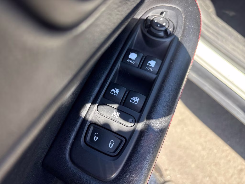 2018 White Clearcoat Jeep Compass Trailhawk 4X4 SUV