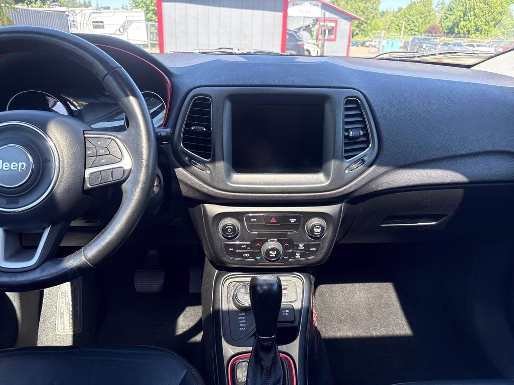 2018 White Clearcoat Jeep Compass Trailhawk 4X4 SUV