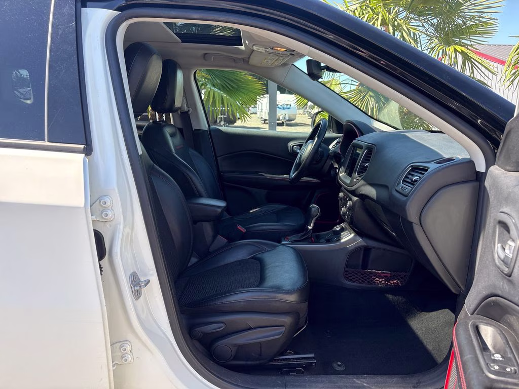 2018 White Clearcoat Jeep Compass Trailhawk 4X4 SUV