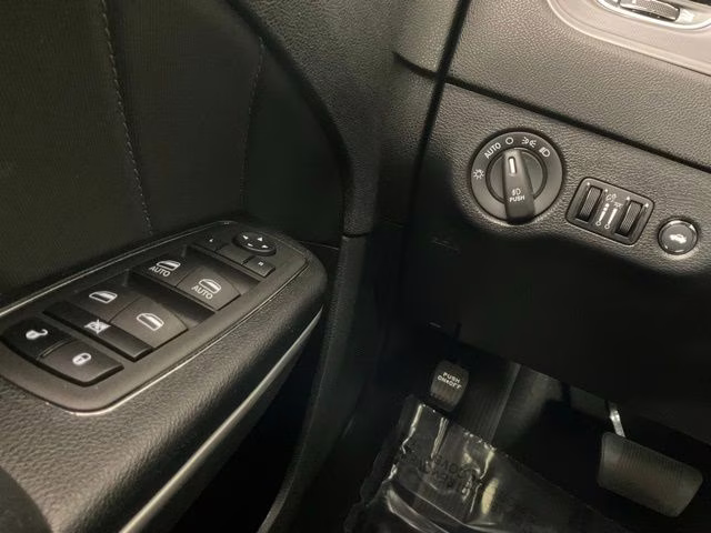 2023 Go Mango! Dodge Charger R/T Scat Pack RWD Sedan