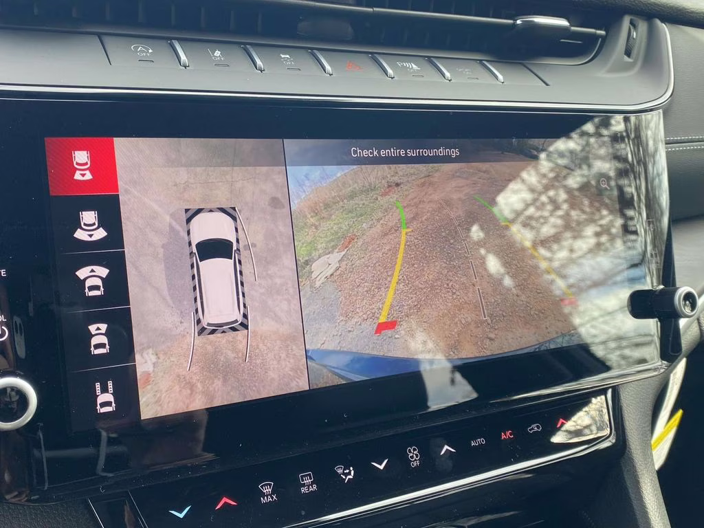 2026 Diamond Black Crystal Pearlcoat Jeep Grand Cherokee Limited RWD SUV