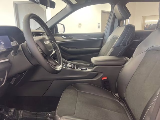 2026 Velvet Red Pearlcoat Jeep Grand Cherokee Laredo Altitude 4X4 SUV