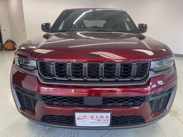 2026 Velvet Red Pearlcoat Jeep Grand Cherokee Laredo Altitude 4X4 SUV