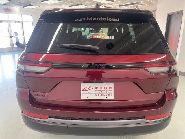 2026 Velvet Red Pearlcoat Jeep Grand Cherokee Laredo Altitude 4X4 SUV