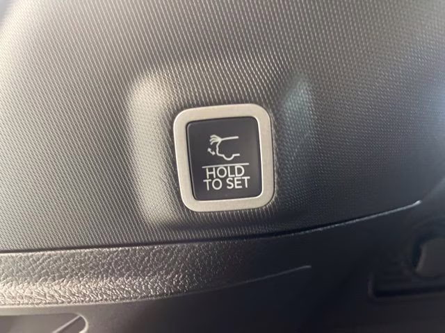 2026 Velvet Red Pearlcoat Jeep Grand Cherokee Laredo Altitude 4X4 SUV