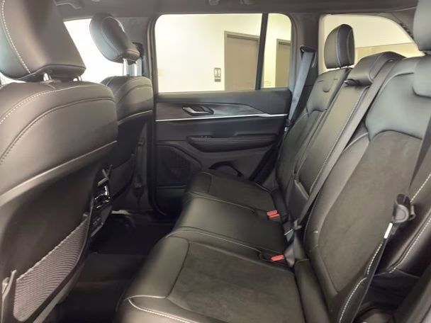 2026 Velvet Red Pearlcoat Jeep Grand Cherokee Laredo Altitude 4X4 SUV