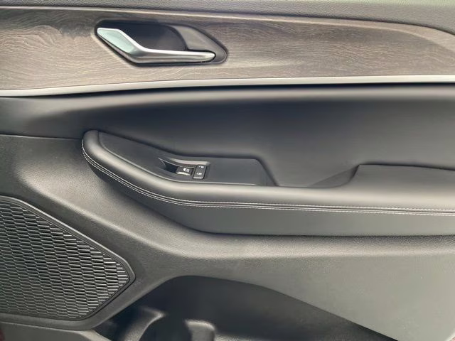 2026 Velvet Red Pearlcoat Jeep Grand Cherokee Laredo Altitude 4X4 SUV