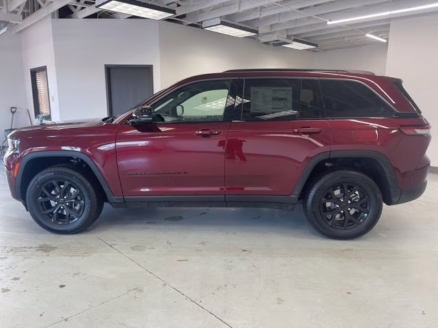 2026 Velvet Red Pearlcoat Jeep Grand Cherokee Laredo Altitude 4X4 SUV