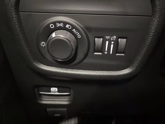 2026 Velvet Red Pearlcoat Jeep Grand Cherokee Laredo Altitude 4X4 SUV