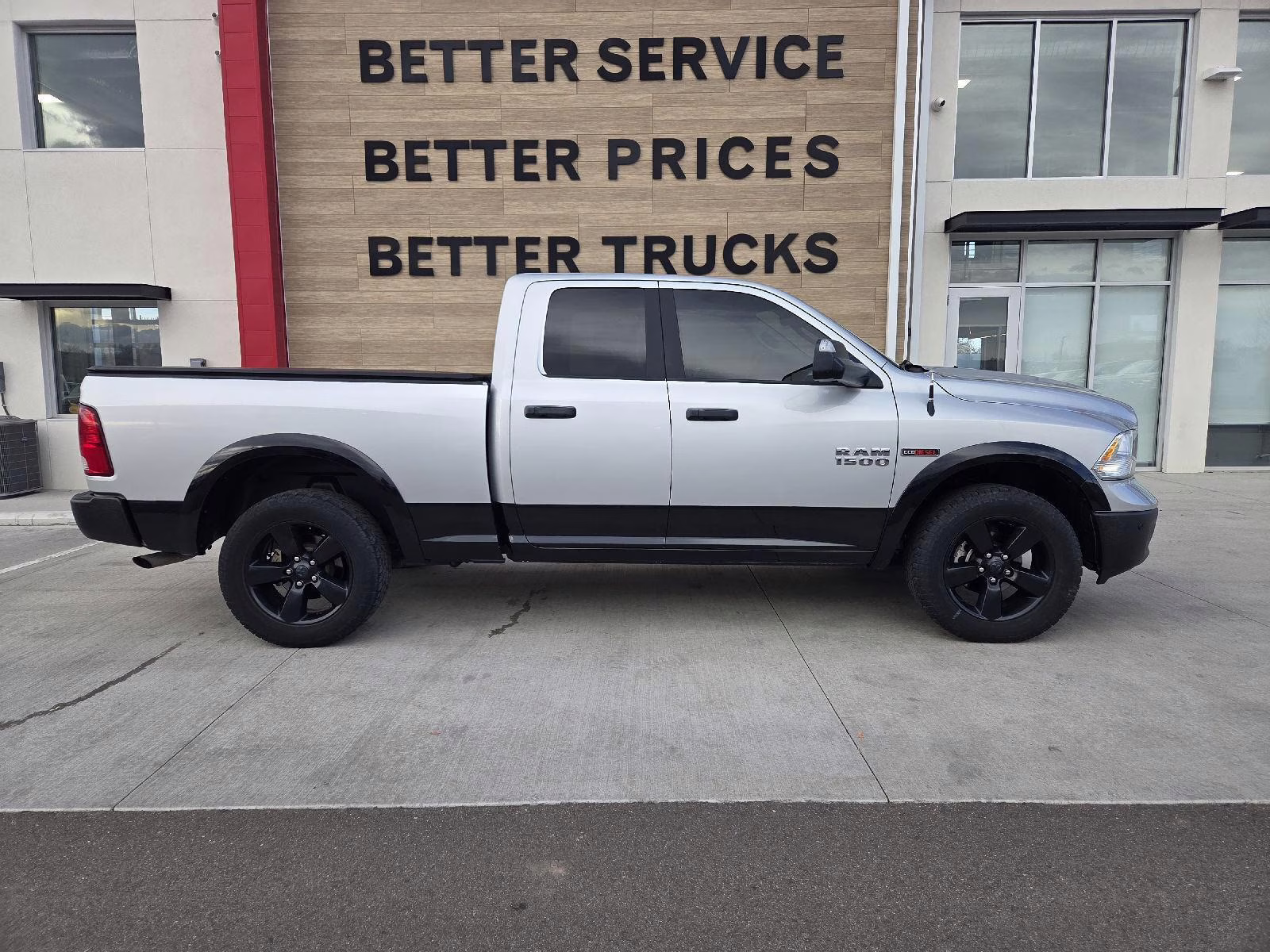 2016 Bright Silver Metallic Clearcoat Ram 1500 Outdoorsman 4X4 Truck