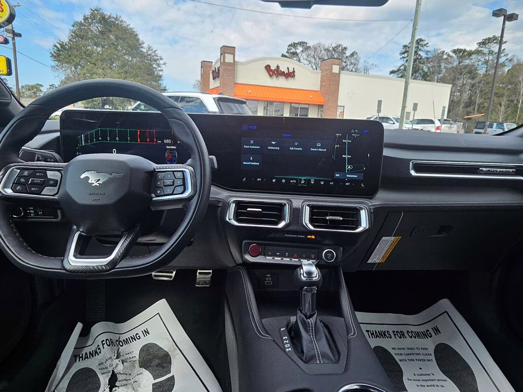 2026 Oxford White Ford Mustang GT RWD Coupe