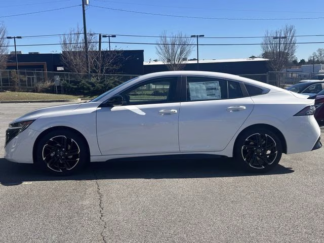 2026 Aspen White Tricoat Nissan Sentra SR FWD Sedan