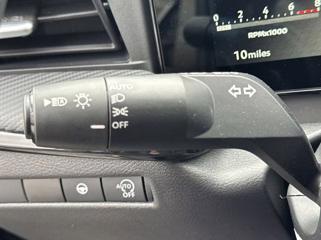 2026 Canyon Bronze Metallic Nissan Kicks SR FWD SUV