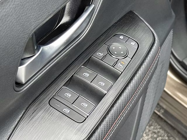 2026 Canyon Bronze Metallic Nissan Kicks SR FWD SUV