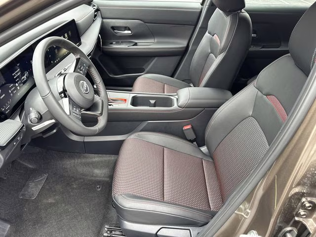 2026 Canyon Bronze Metallic Nissan Kicks SR FWD SUV