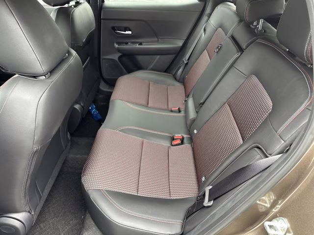 2026 Canyon Bronze Metallic Nissan Kicks SR FWD SUV