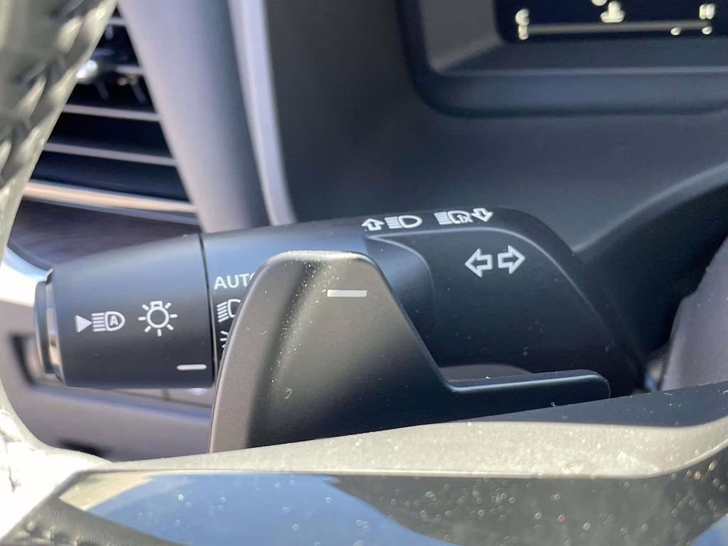 2026 Champagne Silver Metallic Nissan Rogue Platinum AWD SUV