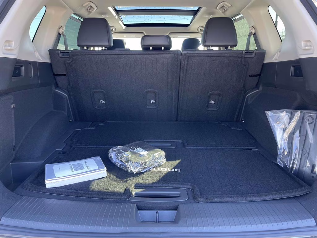 2026 Champagne Silver Metallic Nissan Rogue Platinum AWD SUV