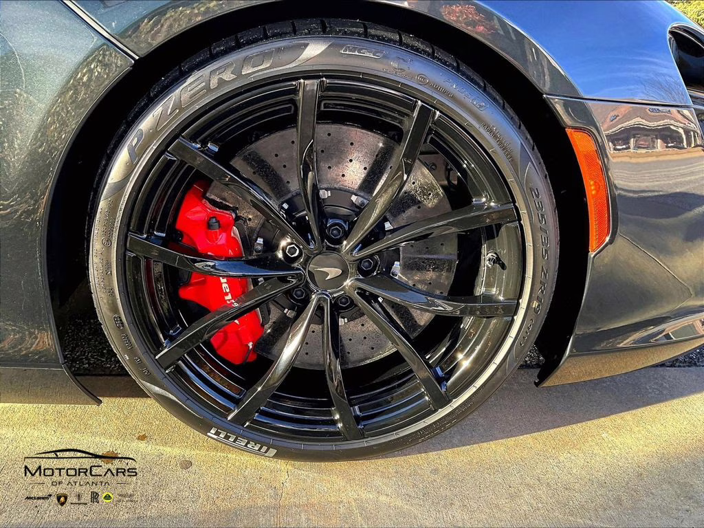 2026 Plateaux Grey McLaren Artura RWD Coupe